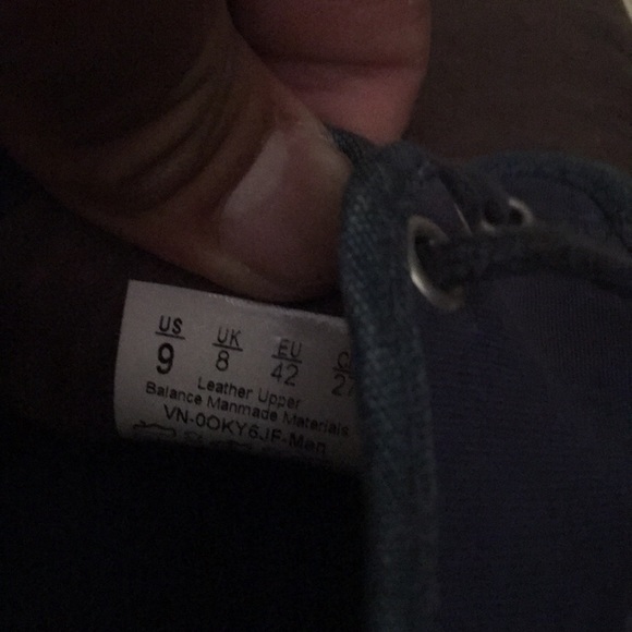 Vans - Picture 4 of 8